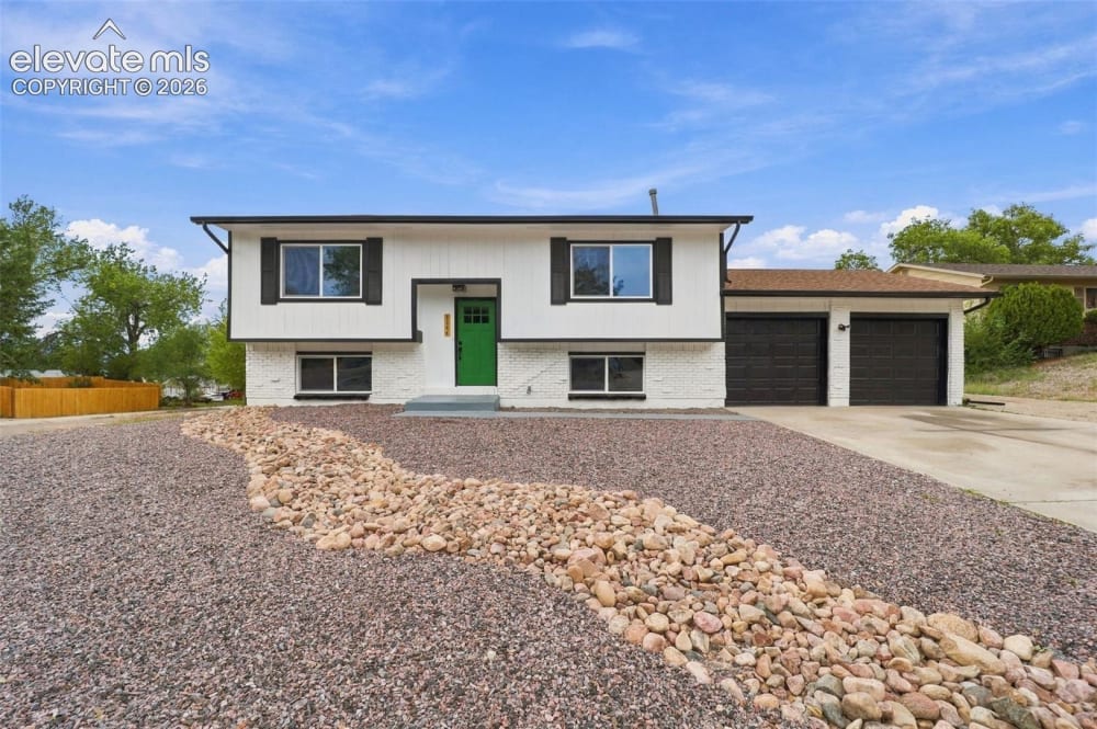 1144 Kachina Drive