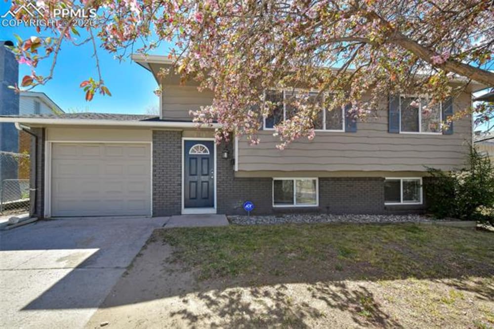 2113 Saranac