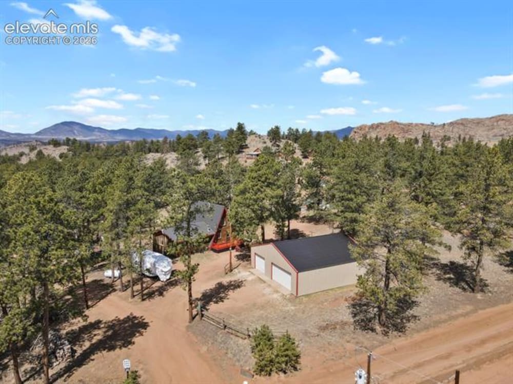 881 Trail Creek