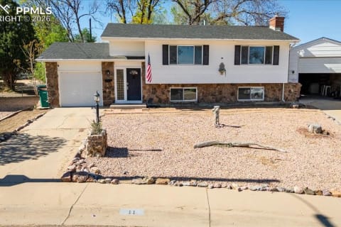 11 MacGregor Road