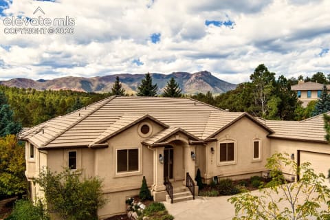 7625 WINDING OAKS Drive