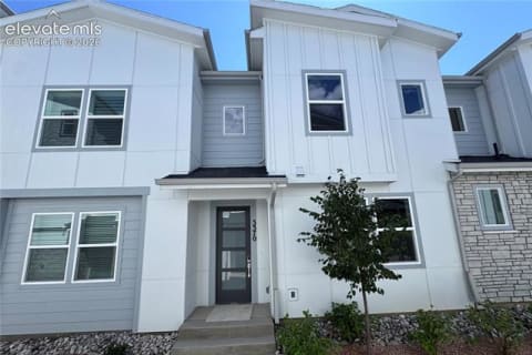 3370 Drumlin Grove