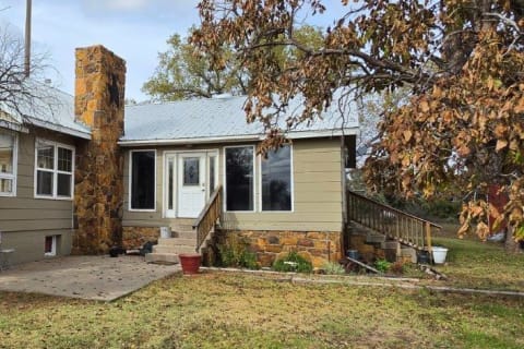 825 8th Street