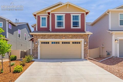 7827 Lathrop View