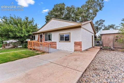 3 MacArthur Road