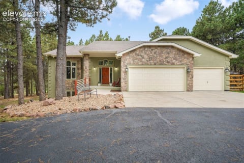 720 Trumpeters Court