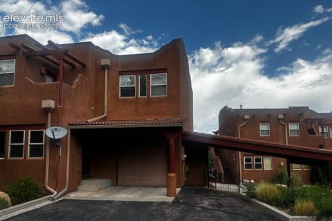 18 Taos Place