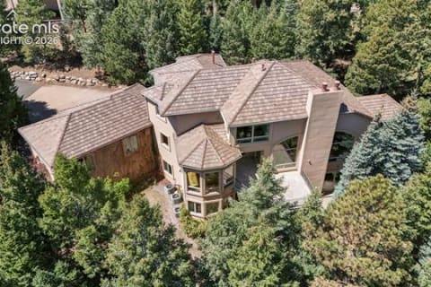4890 Broadlake View