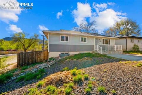 946 Hutchinson Drive