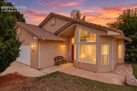 938 Cedarcrest Drive