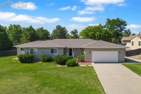 204 Bridle Trail