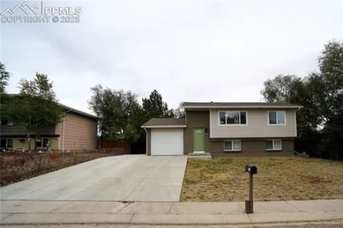 1375 Luna Drive