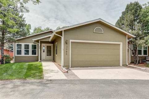 2533 Patriot Heights