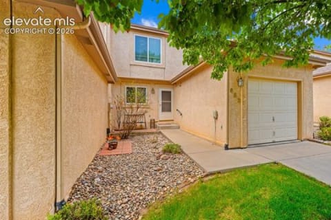 652 Echo Lane