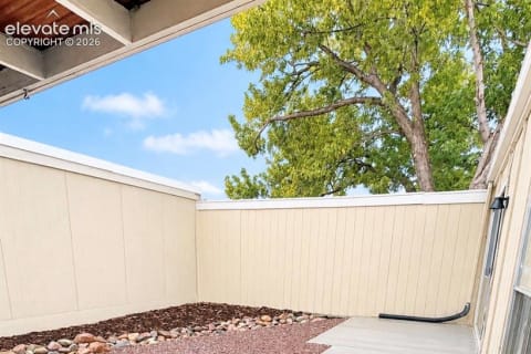 825 San Antonio Place