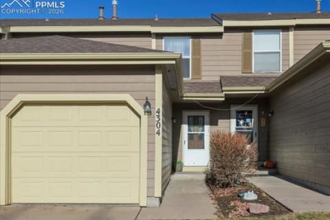 4304 Hunting Meadows Circle