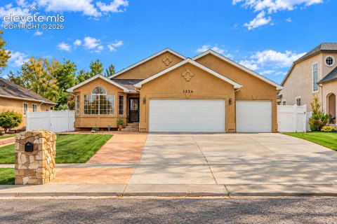 3326 Alturas Drive