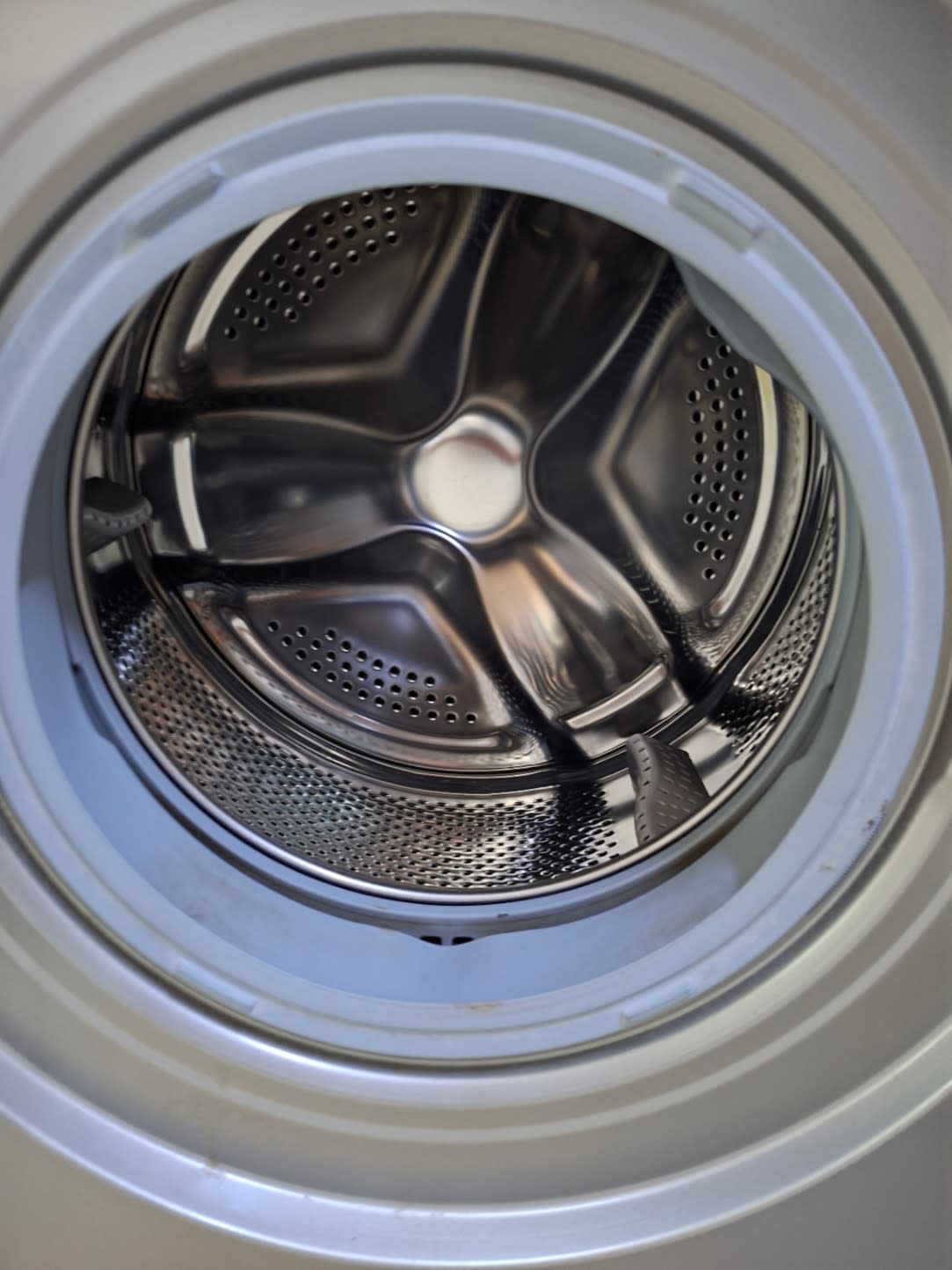 Used Hoover 7kg Front-Load Washing Machine HWM-V710-S