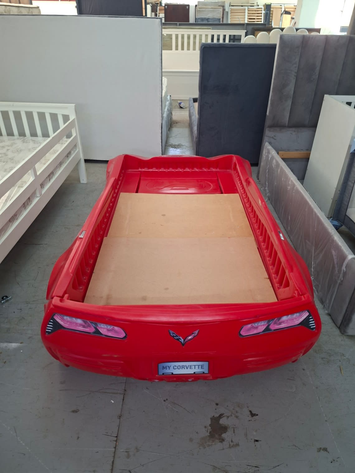 Lo Rescar Used Step2 Corvette Kids Car Bed Red