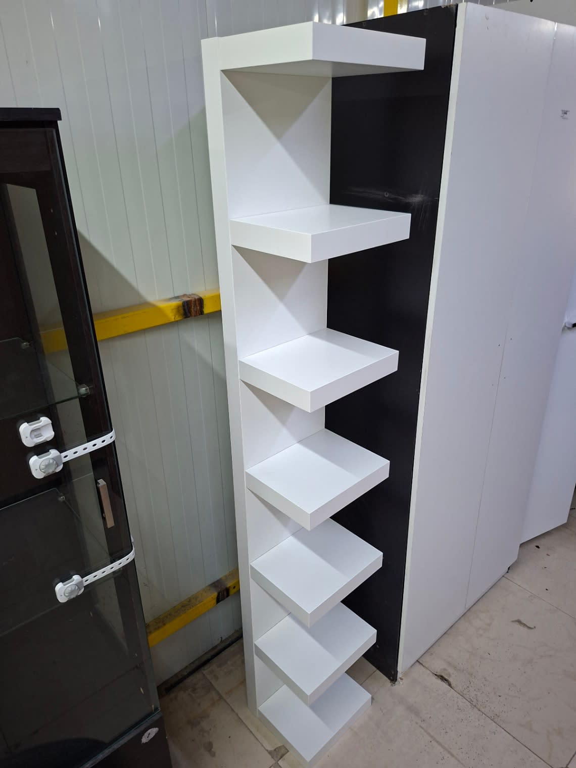 Used White 7-Tier Zigzag Shelving Unit