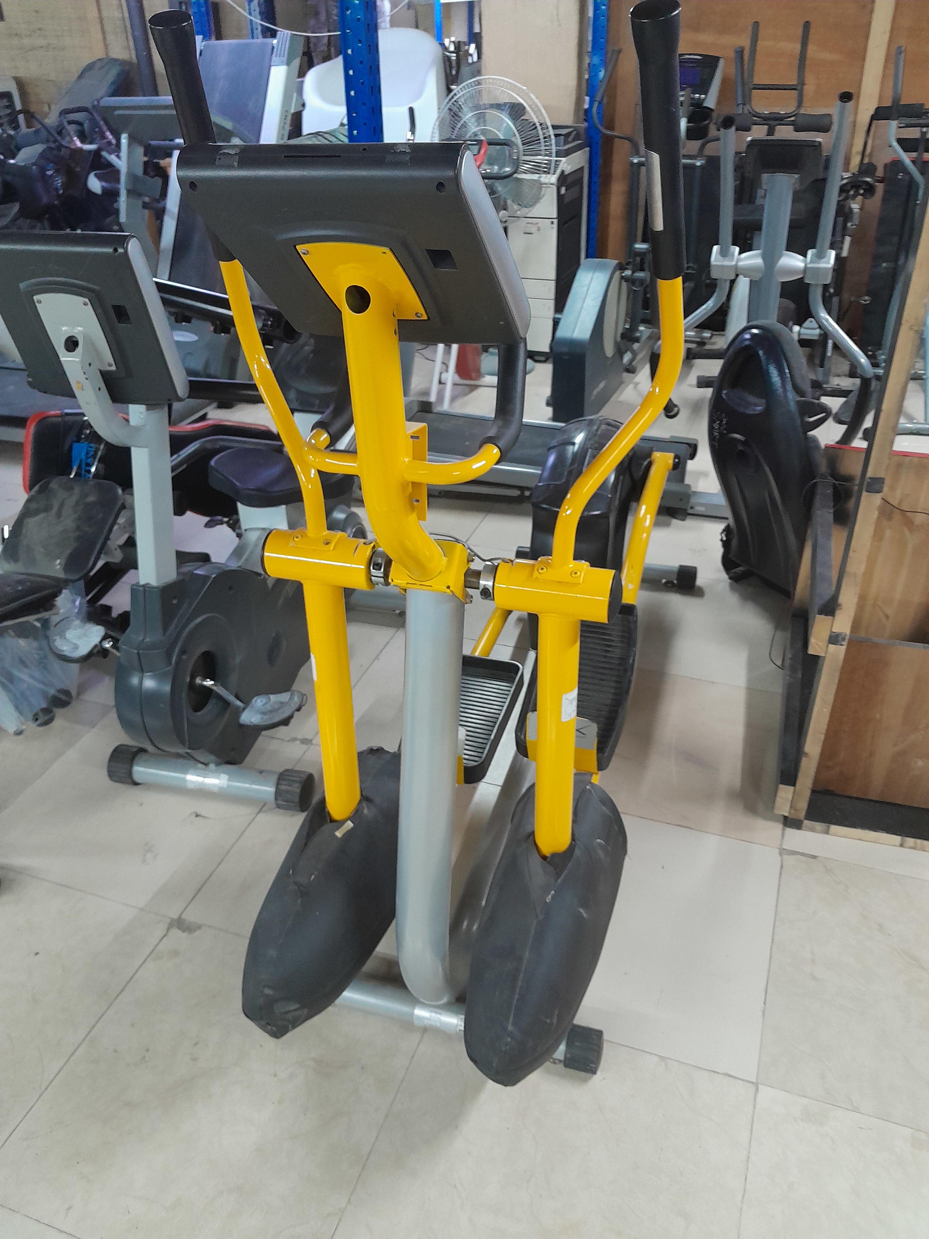 Used Elliptical Machine Trainer 2
