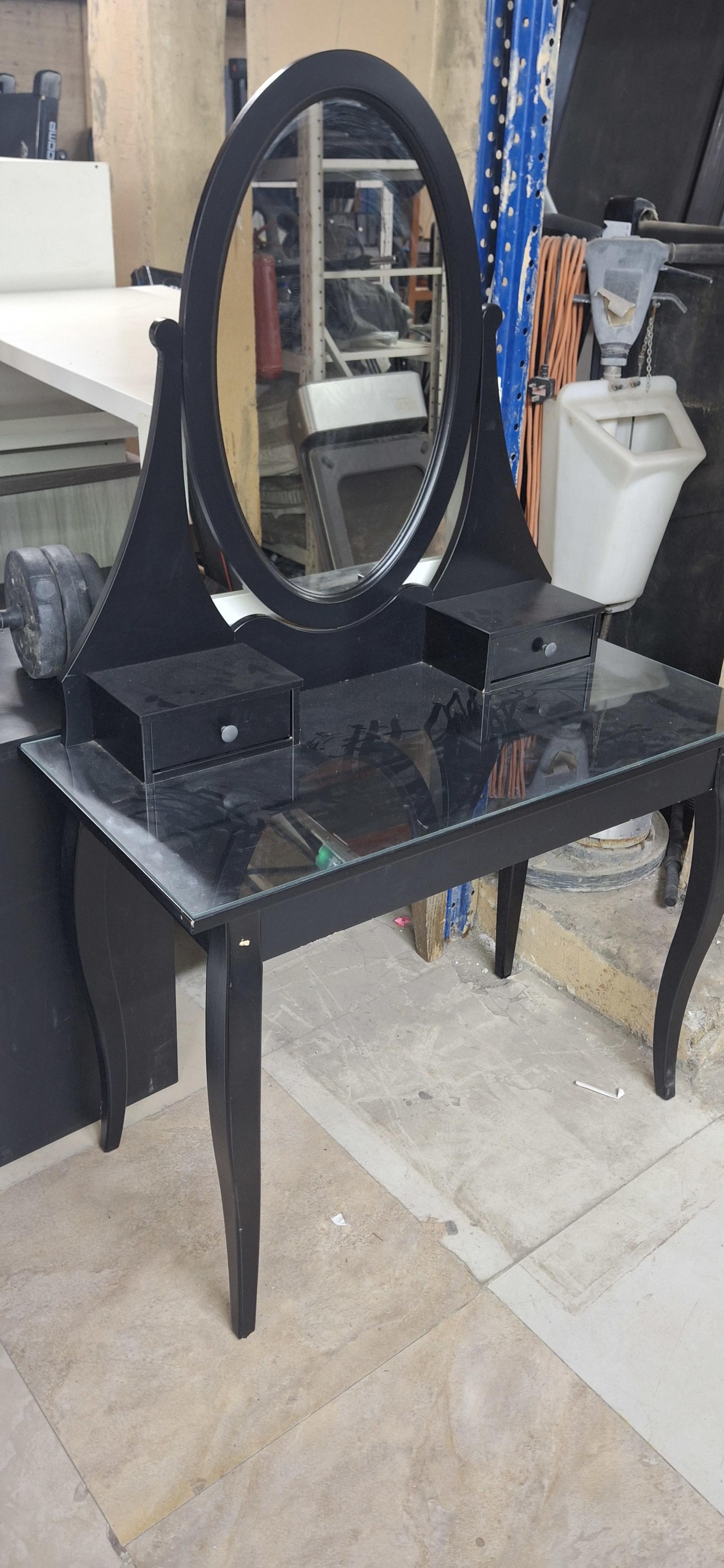 Used Vanity Dressing Table with Round Mirror Black 3