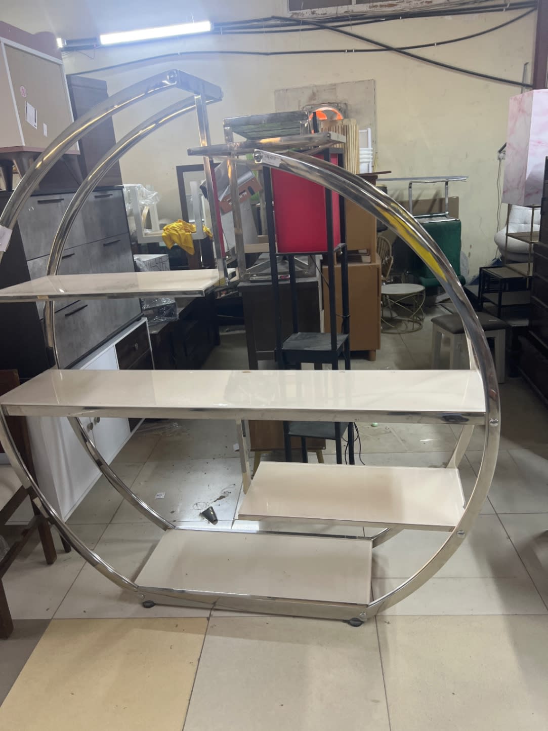 Round Frame Display Shelf 2