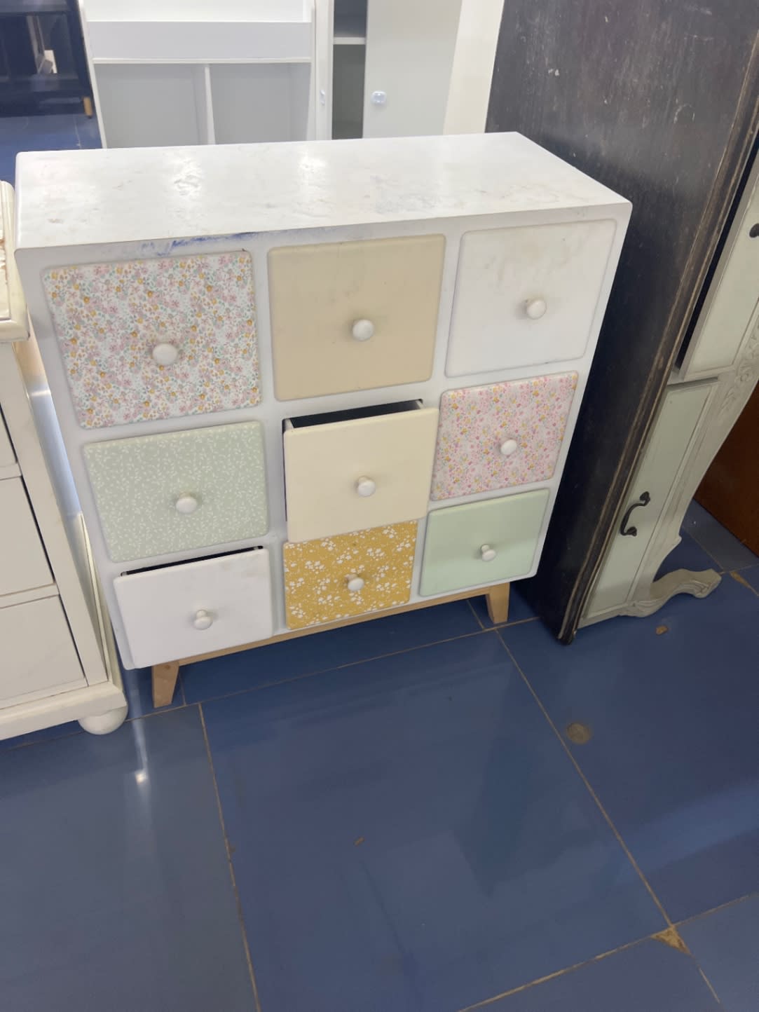 9-Drawer Storage Chest 3