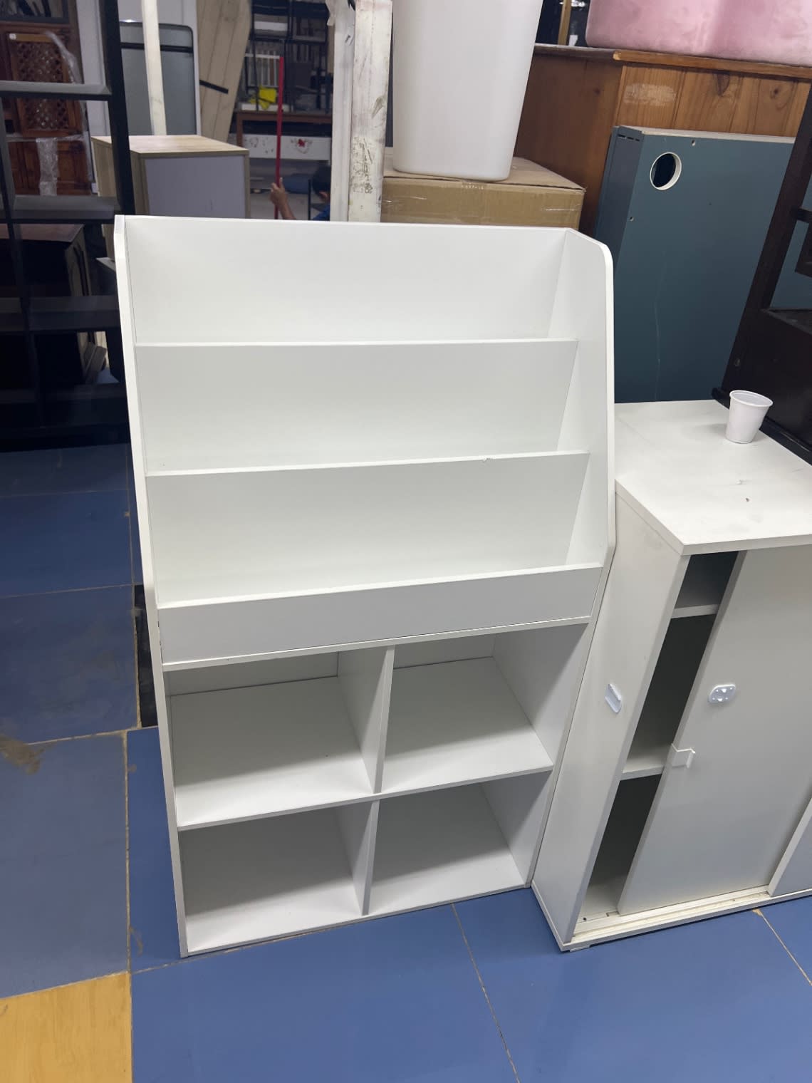 Kids Bookshelf with Storage Cubbies