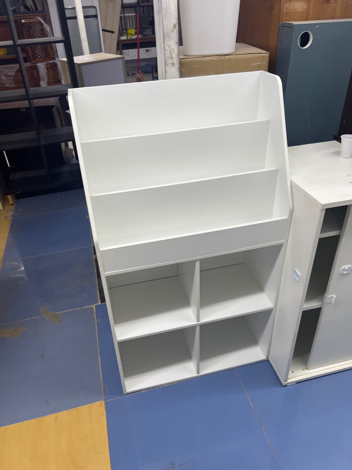 Kids Bookshelf with Storage Cubbies 2