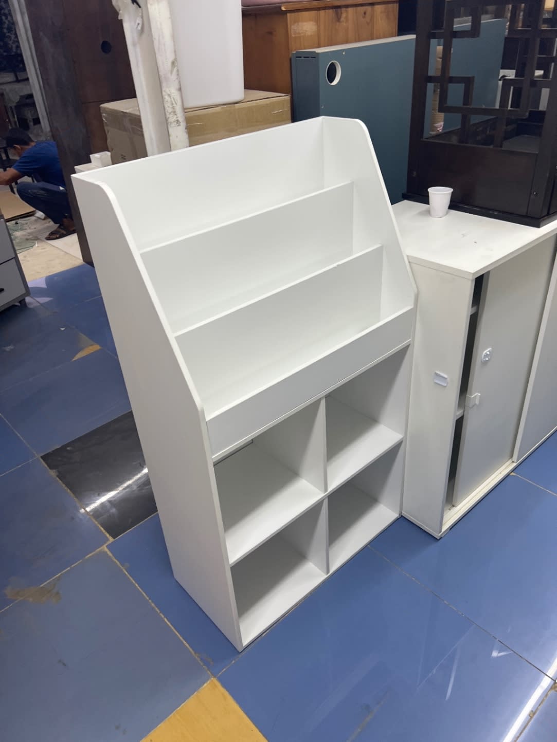 Kids Bookshelf with Storage Cubbies 3