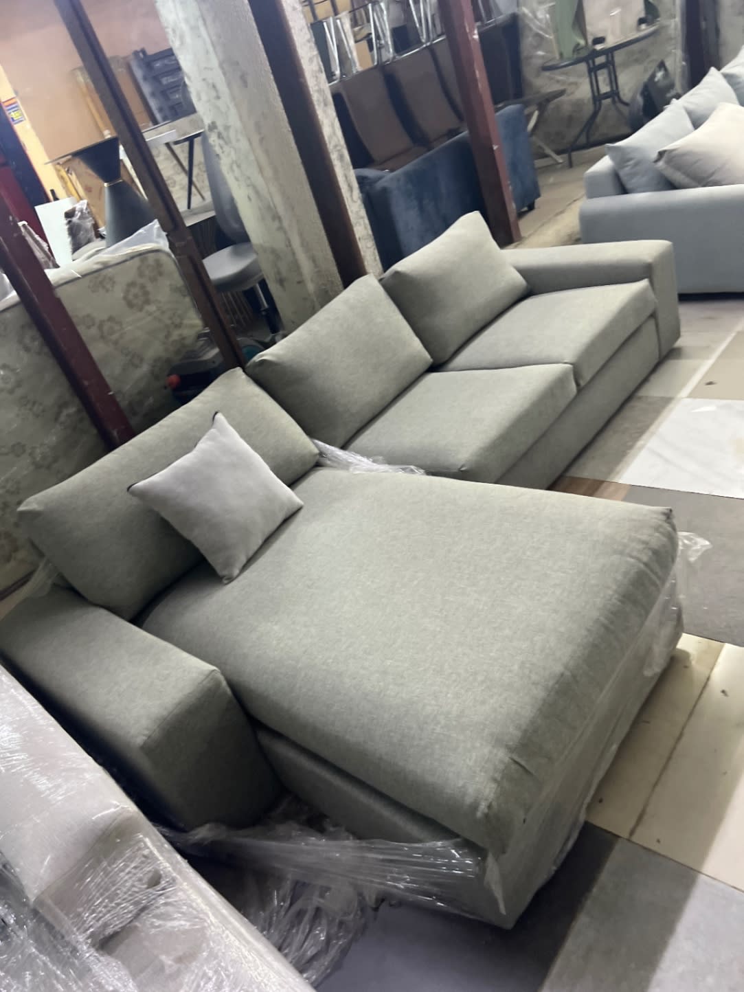 L-Shape Sectional Sofa with Chaise 3