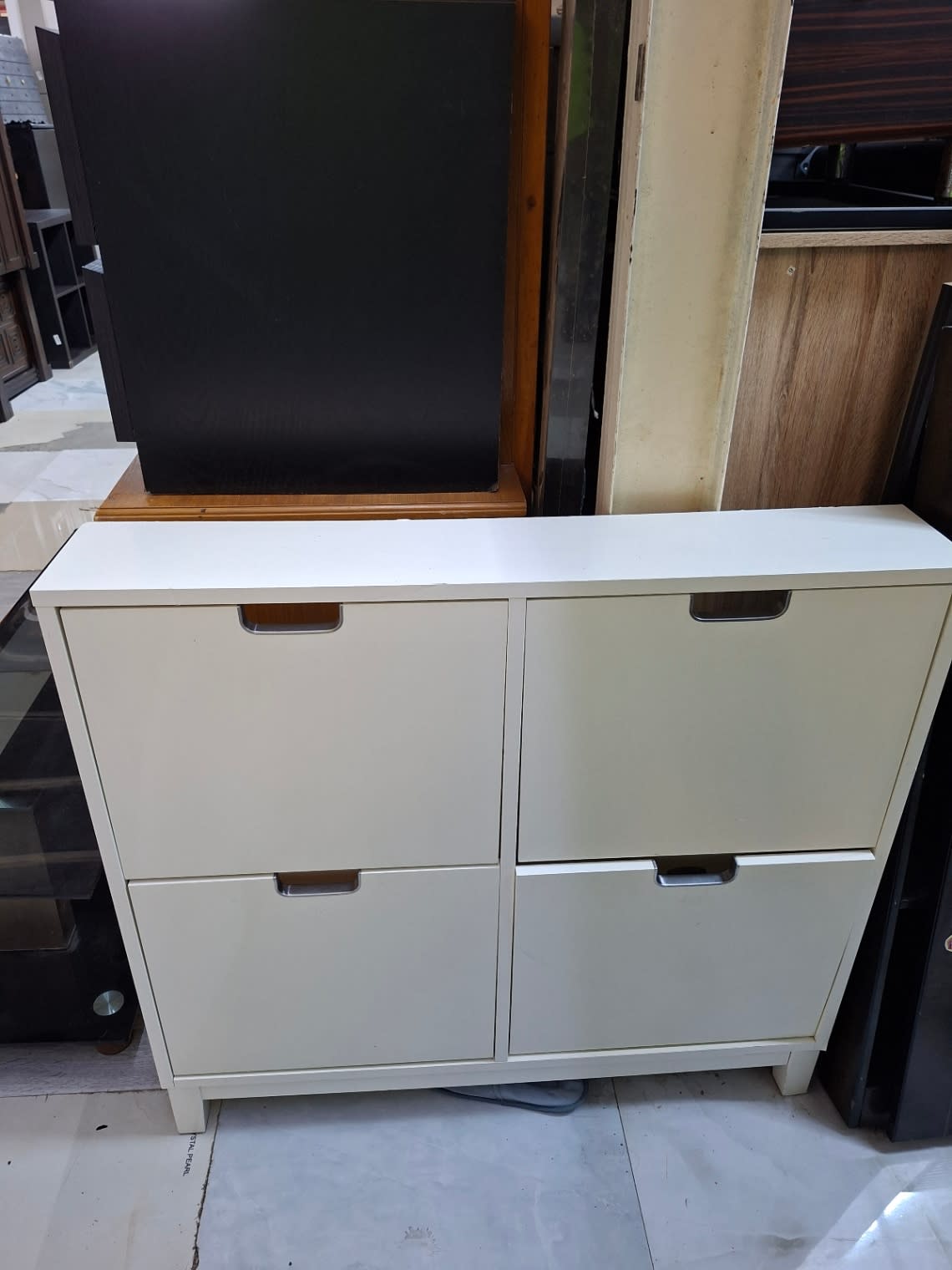 4-Compartment Shoe Cabinet 3