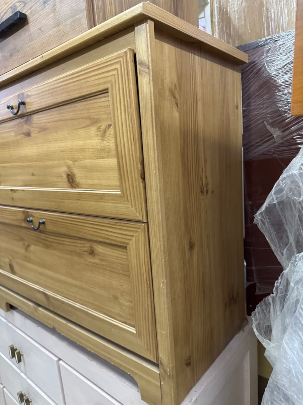 2-Drawer Chest of Drawers 3