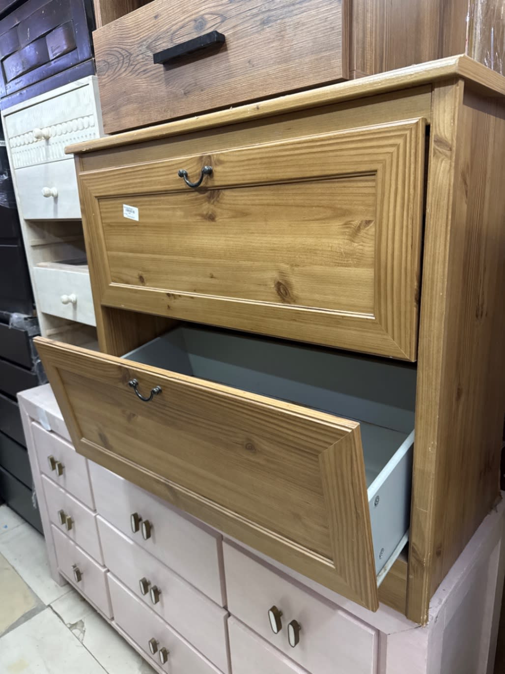 2-Drawer Chest of Drawers 2