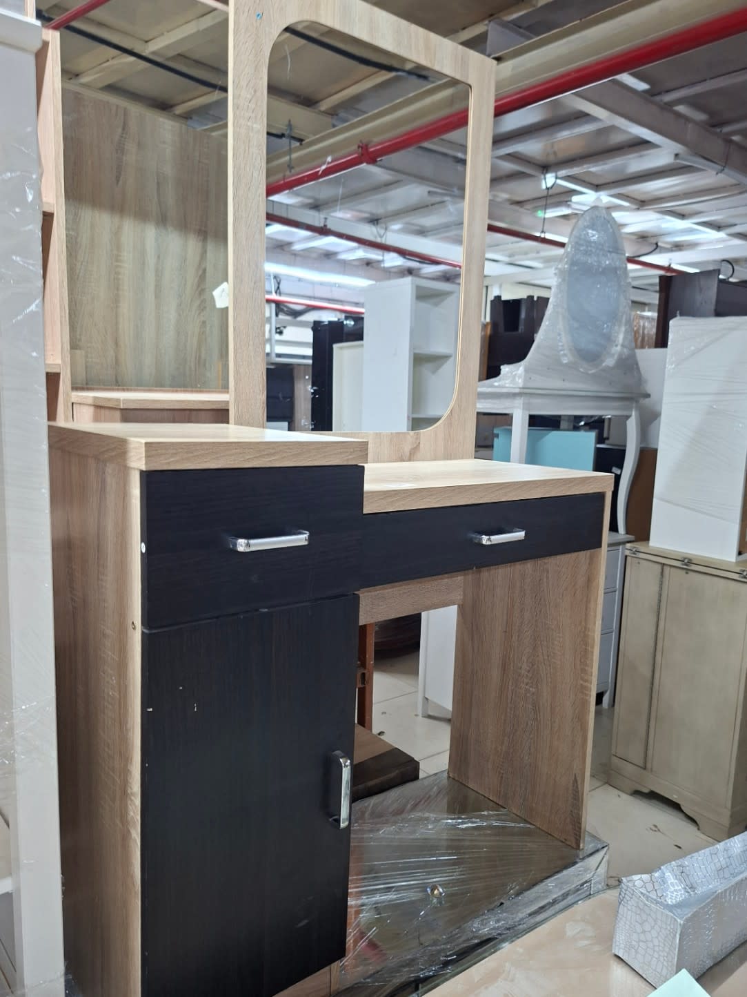 Dressing Table with Mirror and Storage 3