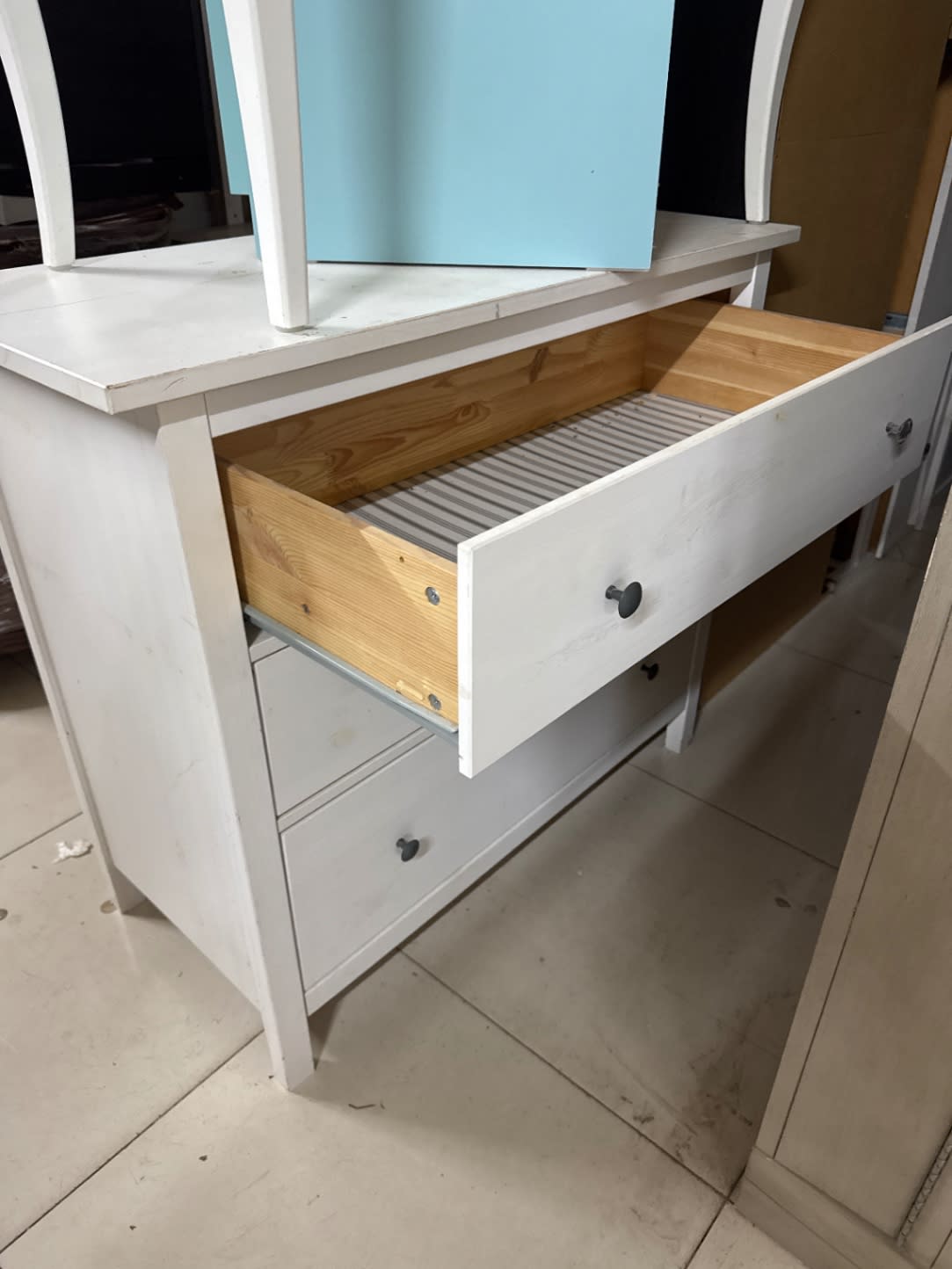 3-Drawer Dresser 2