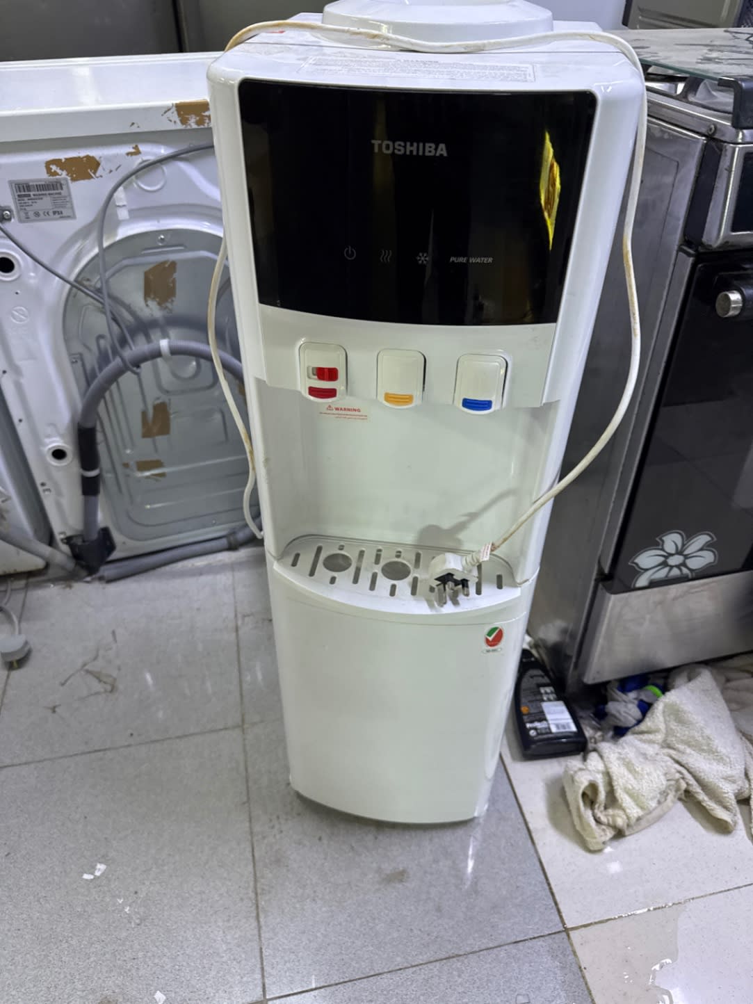 Hot and Cold Water Dispenser