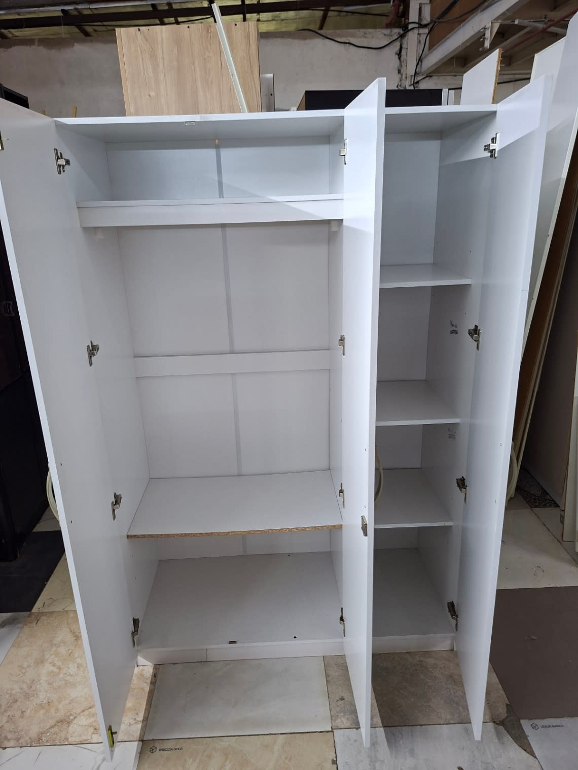 3-Door Wardrobe with Mirror 3