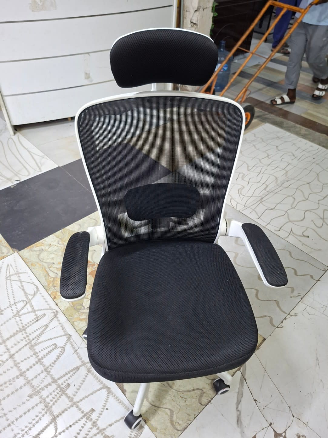 High-Back Mesh Office Chair with Headrest