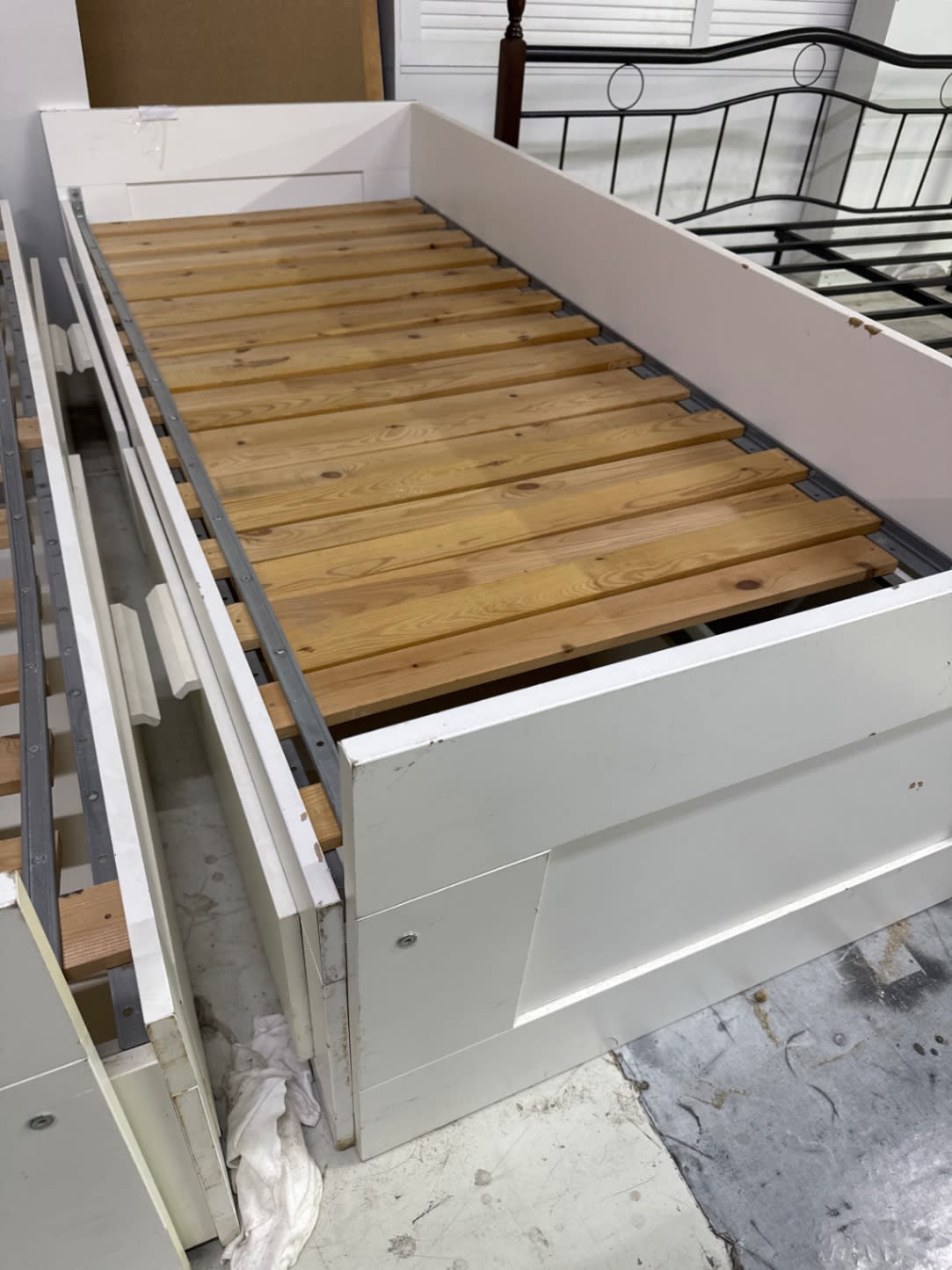 Day Bed Frame with Slats 2
