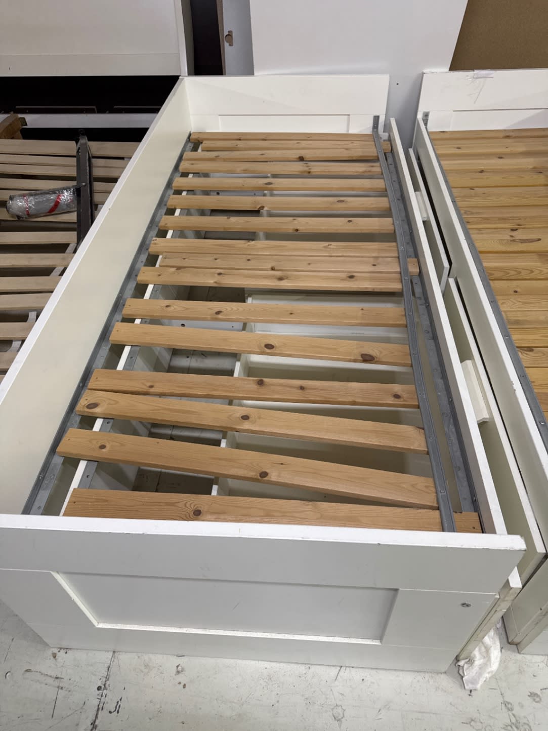 Day Bed Frame with Slats