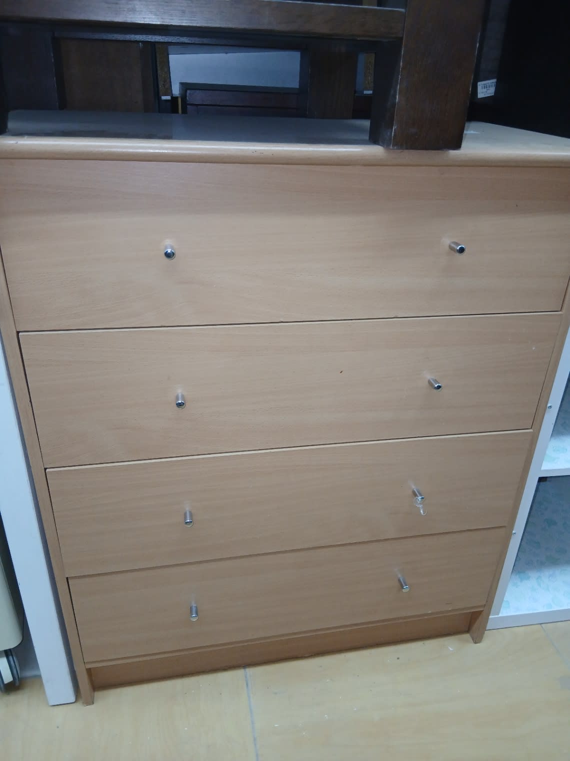 4-Drawer Chest of Drawers