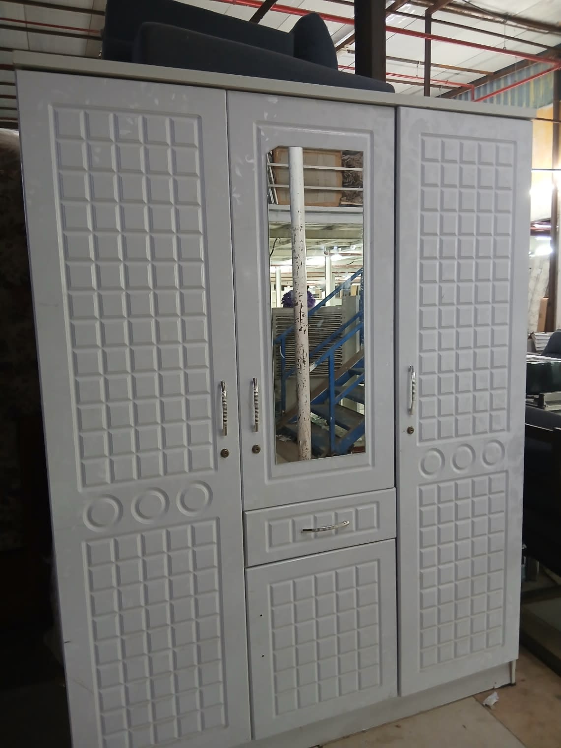 3-Door Wardrobe with Mirror