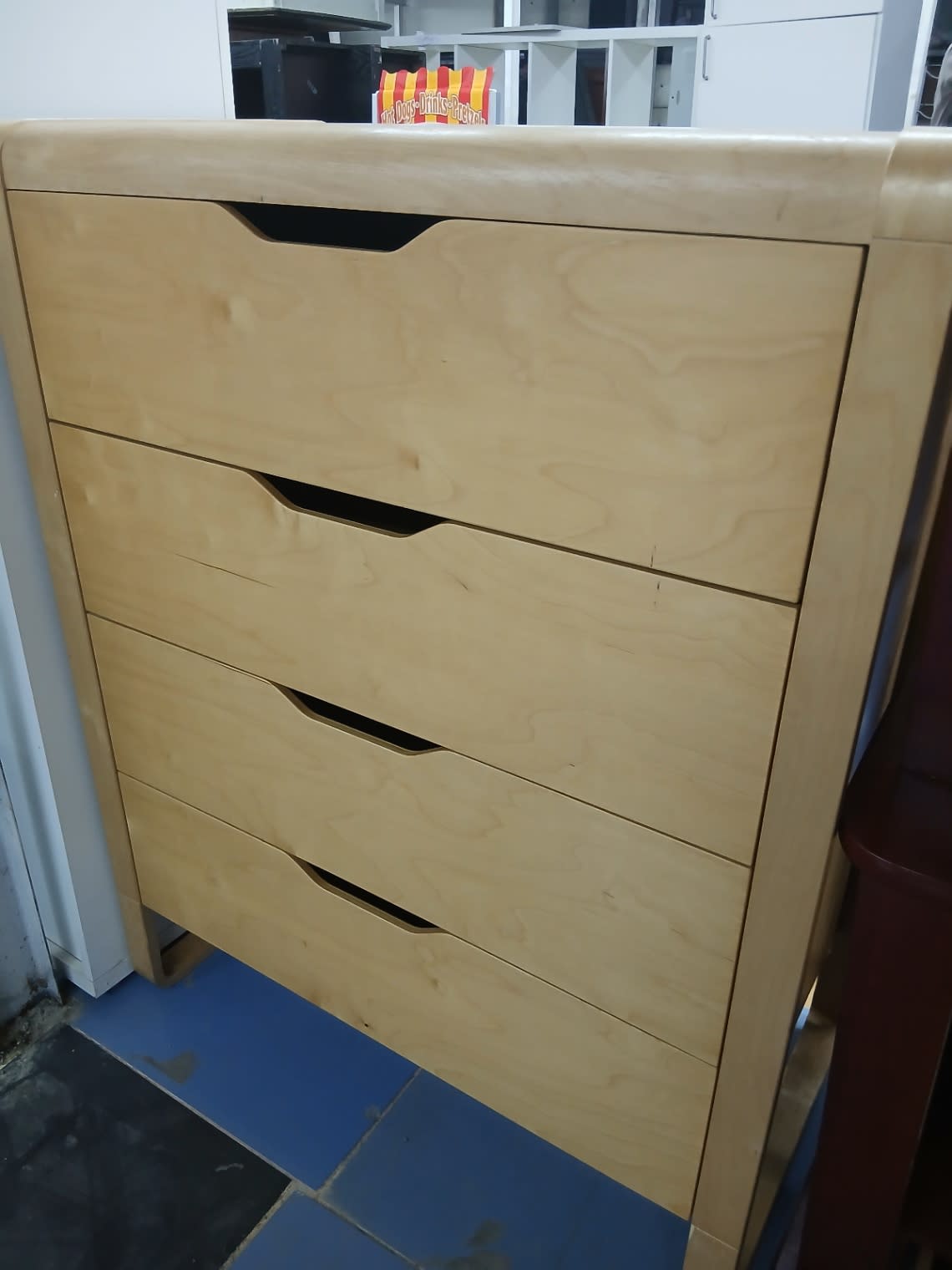 5-Drawer Chest of Drawers 2