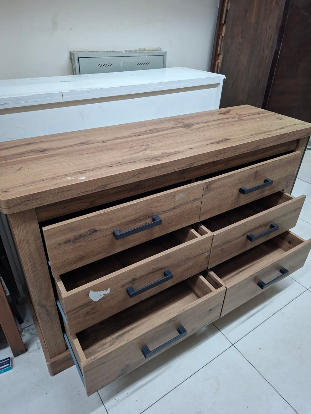 6-Drawer Chest Dresser 3