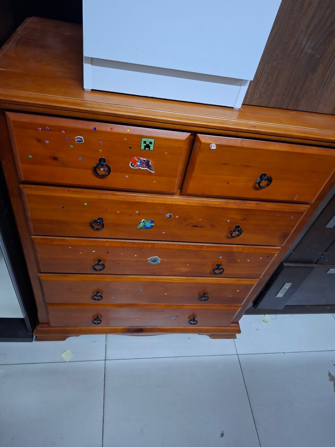 6-Drawer Chest of Drawers