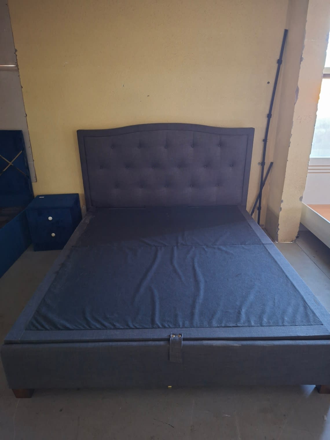 King Bed Frame with Hydraulic Storage