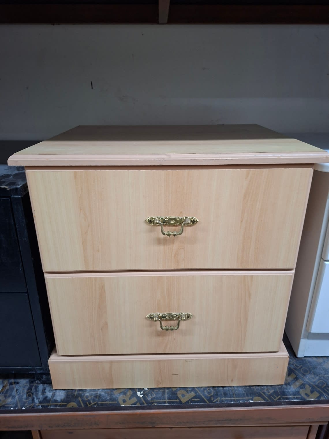 2-Drawer Nightstand
