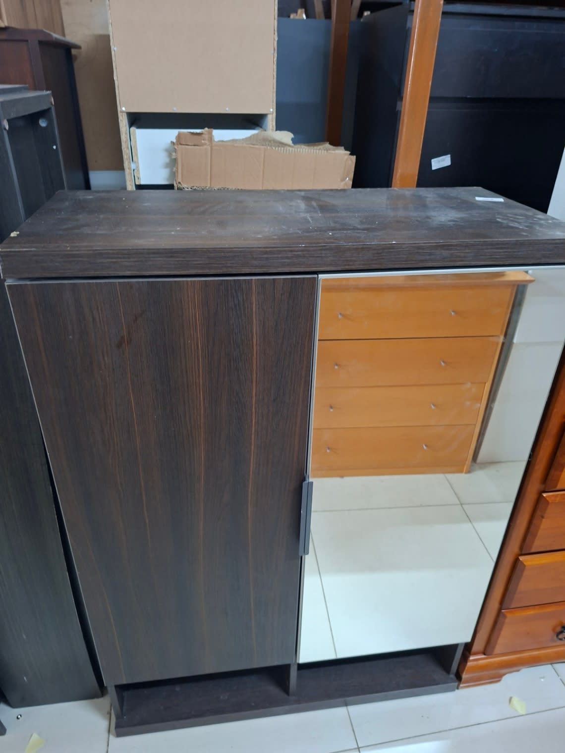 Shoe Cabinet with Drawers and Mirror Door